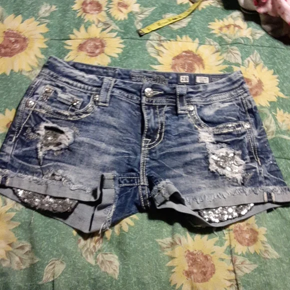 Miss Me Embellished silver shorts size 28 - Picture 1 of 10